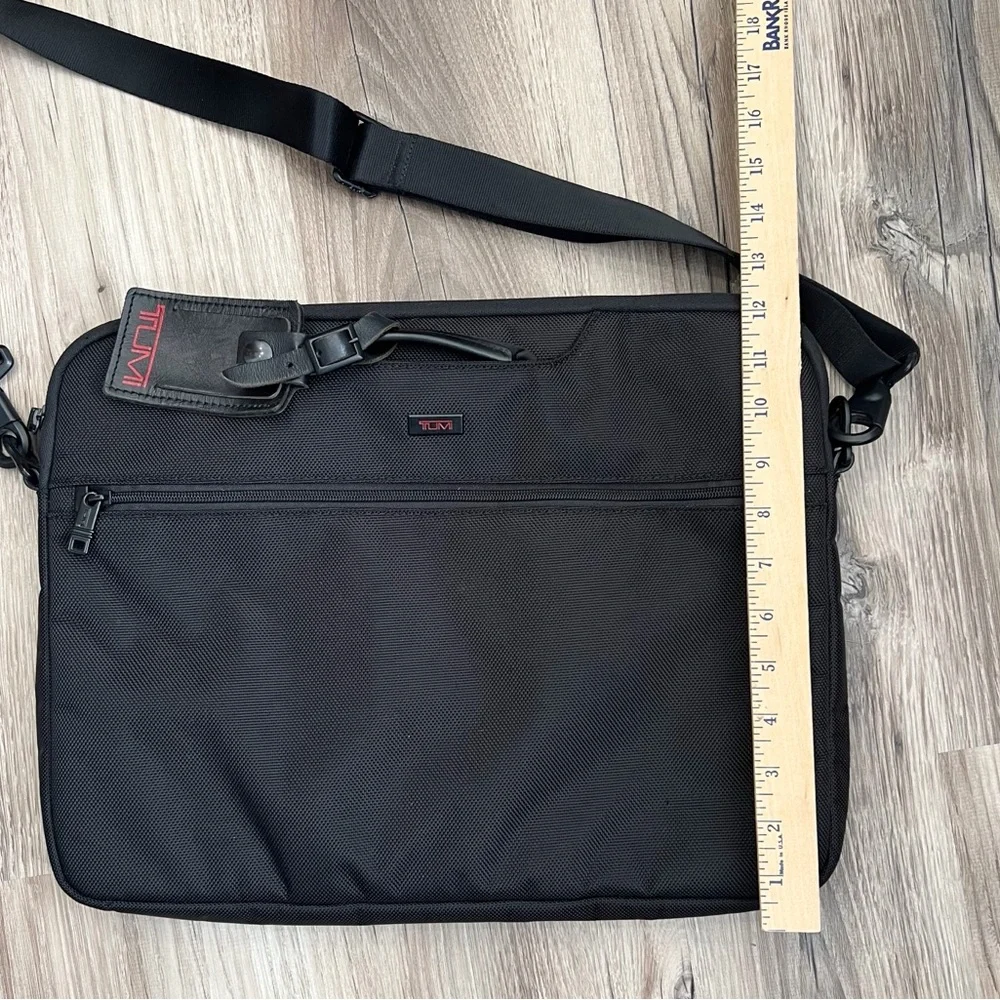 Tumi Laptop Bag Travel Black Bag Padded 16” x 13”